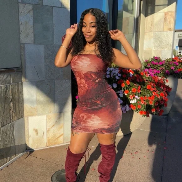 Red Dress Boutique Strapless Dress in Burgundy - Picture 2 of 2